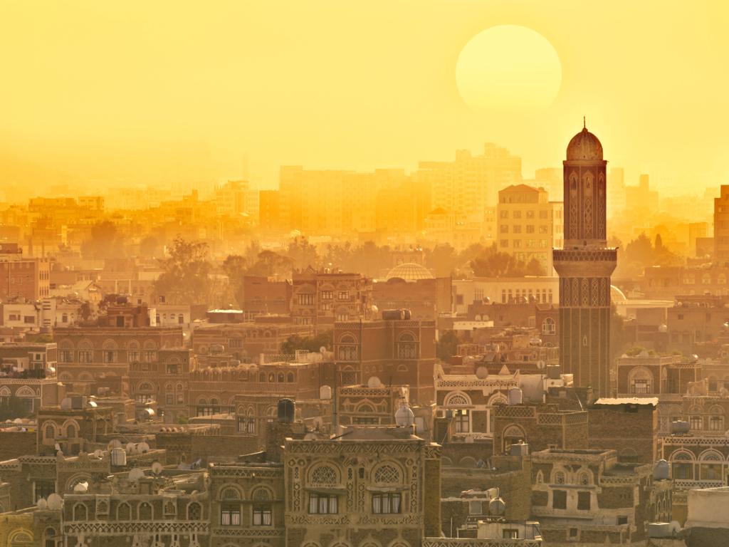 Глинените многоетажни сгради на град Шибам в Йемен са известни