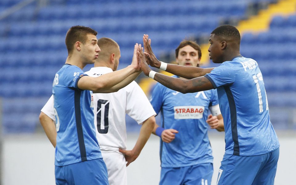 Отборът на Левски играе при резултат 1:0 със Спортист Своге