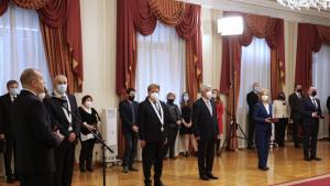 Президентът връчи висши държавни отличия на изявени българи