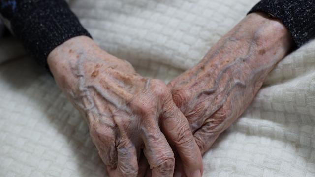 101-годишна жена разкри необичайна тайна за дълголетието си (СНИМКА)