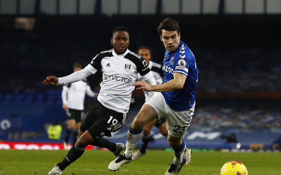 Евертън - Фулъм 0:2 /репортаж/ function showNative(obj) { setTimeout(function ()