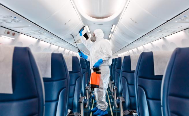 Въвеждат UV-системи за дезинфекция в самолетите