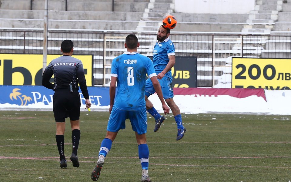 Спортист Своге и Струмска слава играят при 0:0 в мач