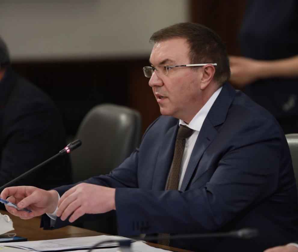 Проф. Костадин Ангелов бе в парламента