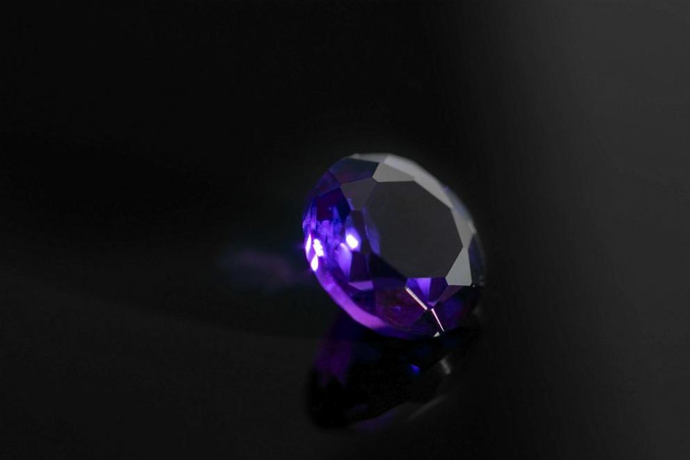 лилав диаманд