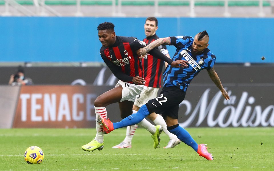 Интер спечели с класическото 3:0 градското дерби с Милан в
