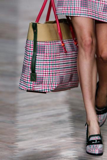 Тенденции пролет/лято 2012 - на морска вълна - снимка 40