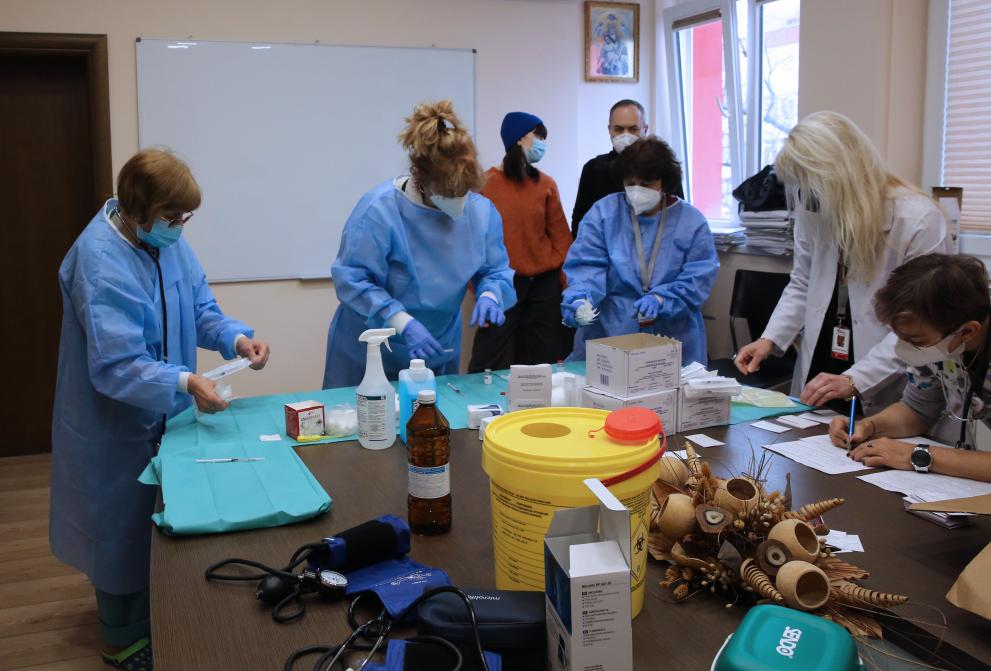 В "Пирогов" е един от всичките 352 пункта за имунизация в страната