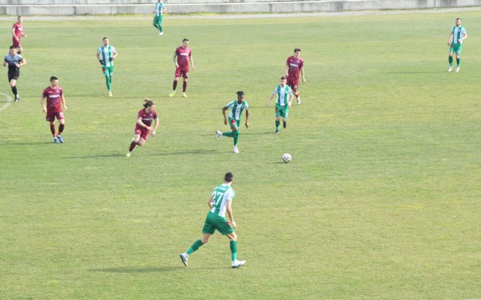 Отборът на Берое победи скласическото 3:0 втородивизионния Септември София в