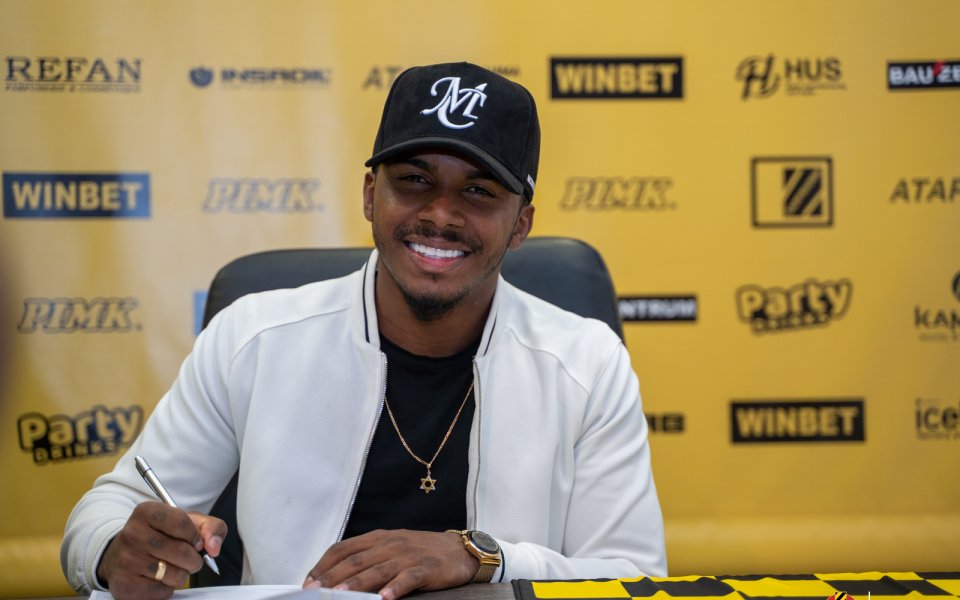 Отборът на Ботев Пловдив осъществи силен трансфер. &bdquo;Канарчетата&ldquo; подсилиха нападението