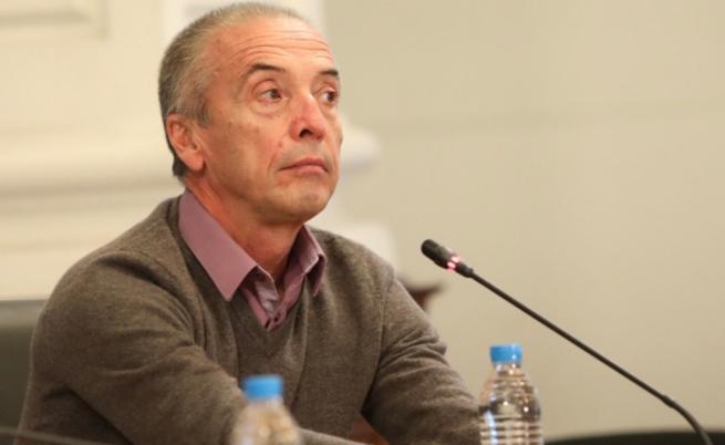 Българският лекарски съюз сезира етичната комисия заради твърдения на доц. Мангъров