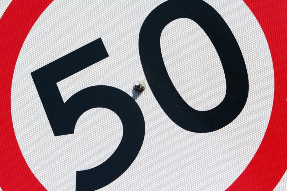 До 50 км/ч ограничение е въведено в участък от АМ Струма в област Перник