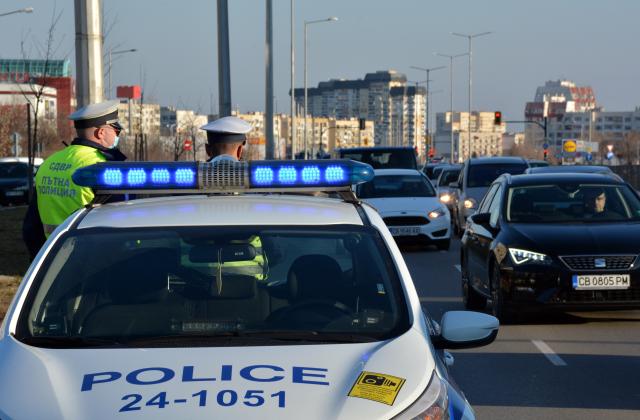 С 40% заплатите на служителите на МВР са изостанали във