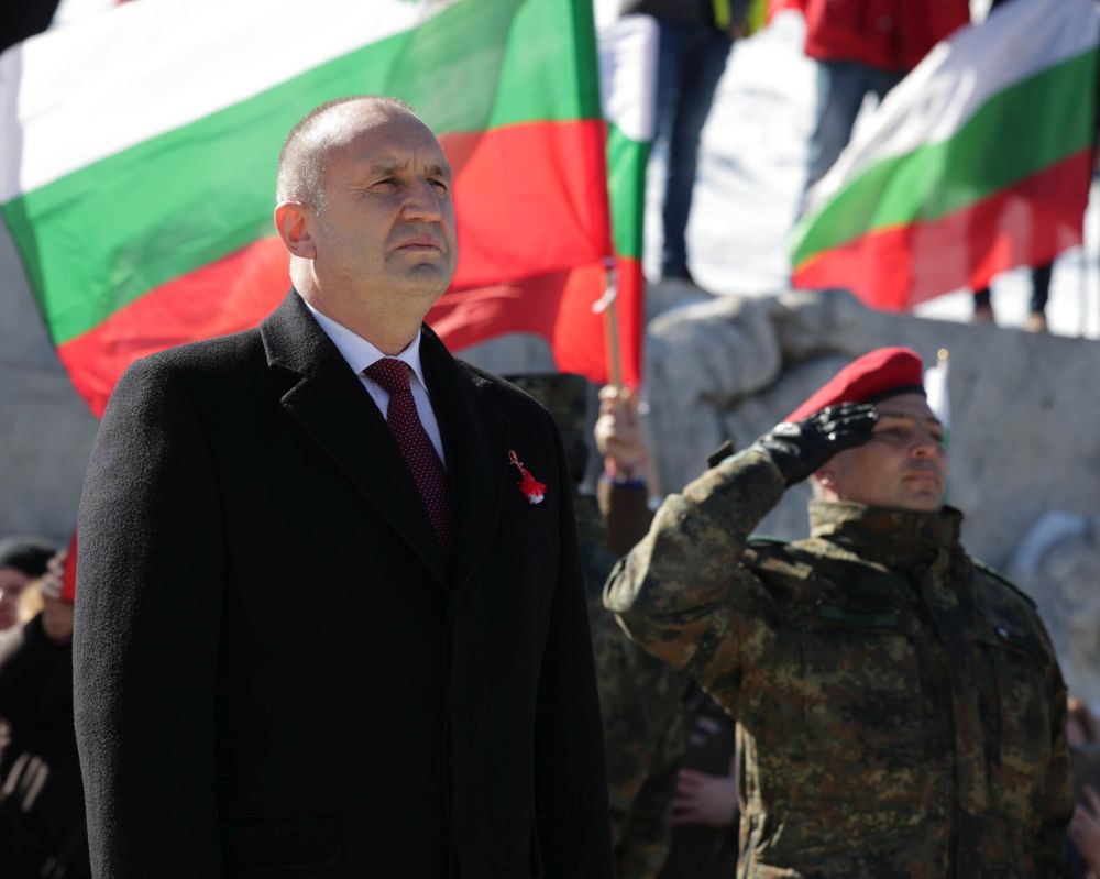 Румен Радев на връх Шипка