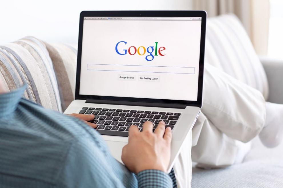 "Гугъл" увери, че рекламодателите няма да получават лична информация от потребителите, а само обща
