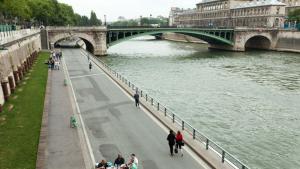 Жителите на Париж и туристите ще могат да плуват в
