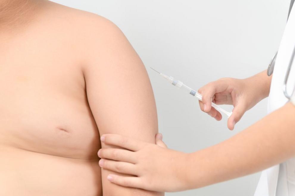 Ваксината Pfizer/Biontech има различна ефективност при хора с наднормено тегло