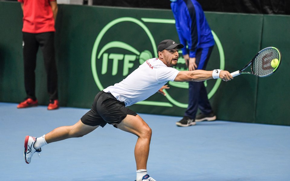 България загуби с 1:3 победи от Мексико в среща от