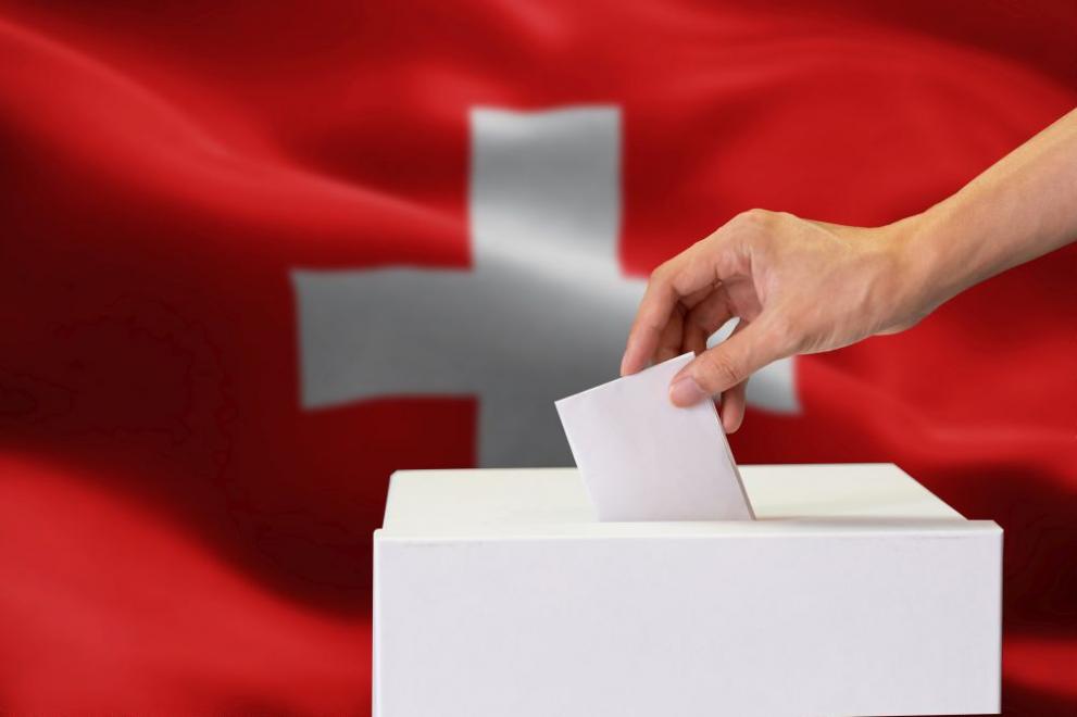 Швейцарците гласуваха на референдум да остане забраната за покриване на лицето на обществени места