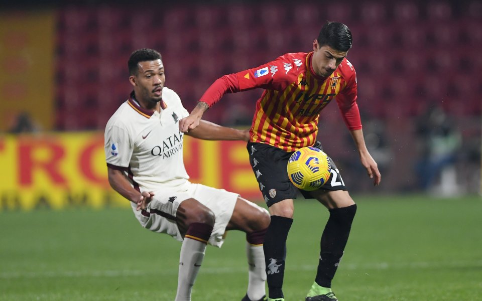 Защитникът на Рома Жуан Жезус е бил в контакт със