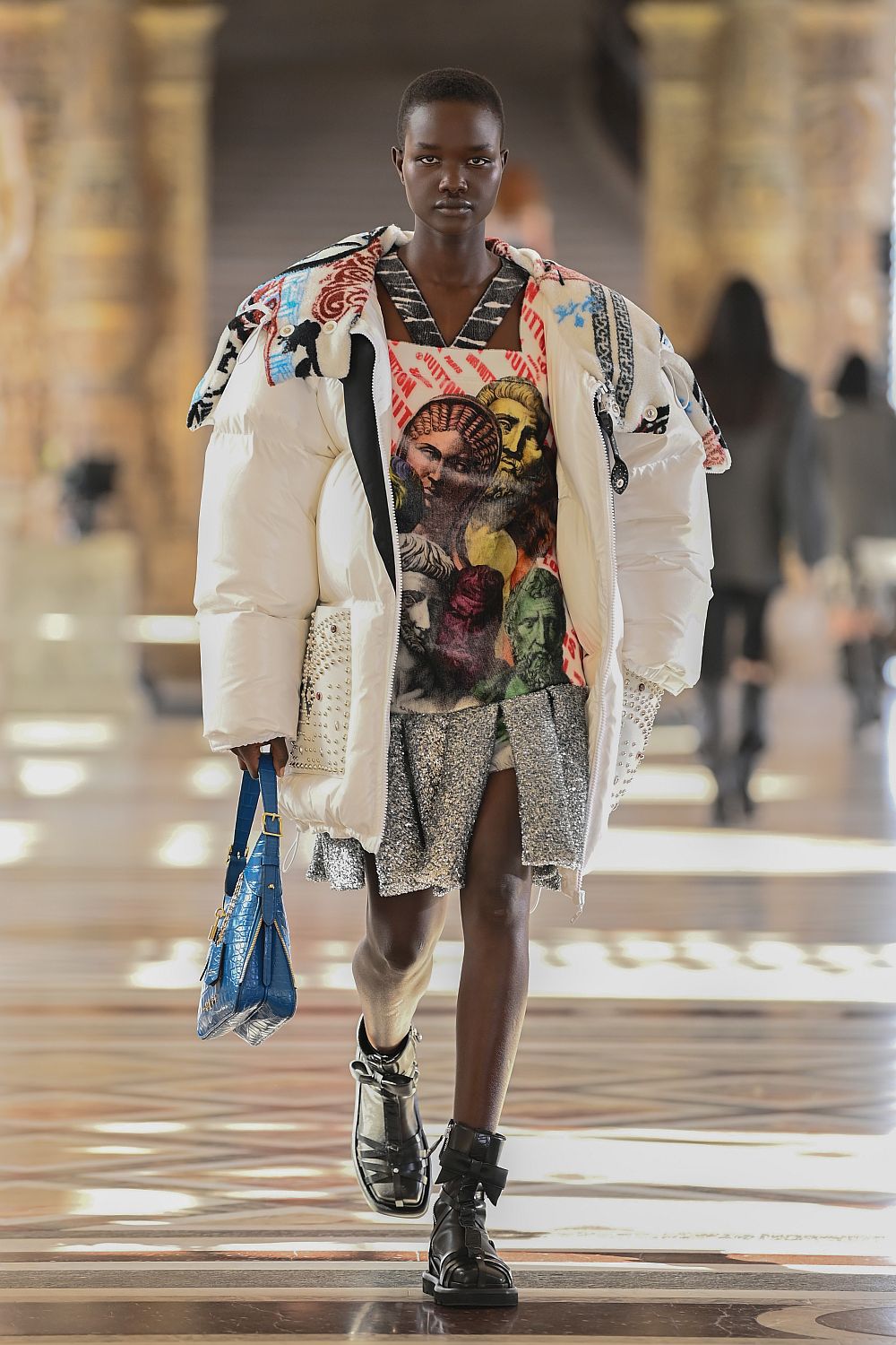Модел от колекцията на Никола Геские за Louis Vuitton