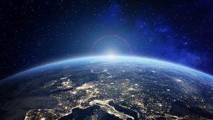 Съзвездията от сателити са вредни за озоновия слой