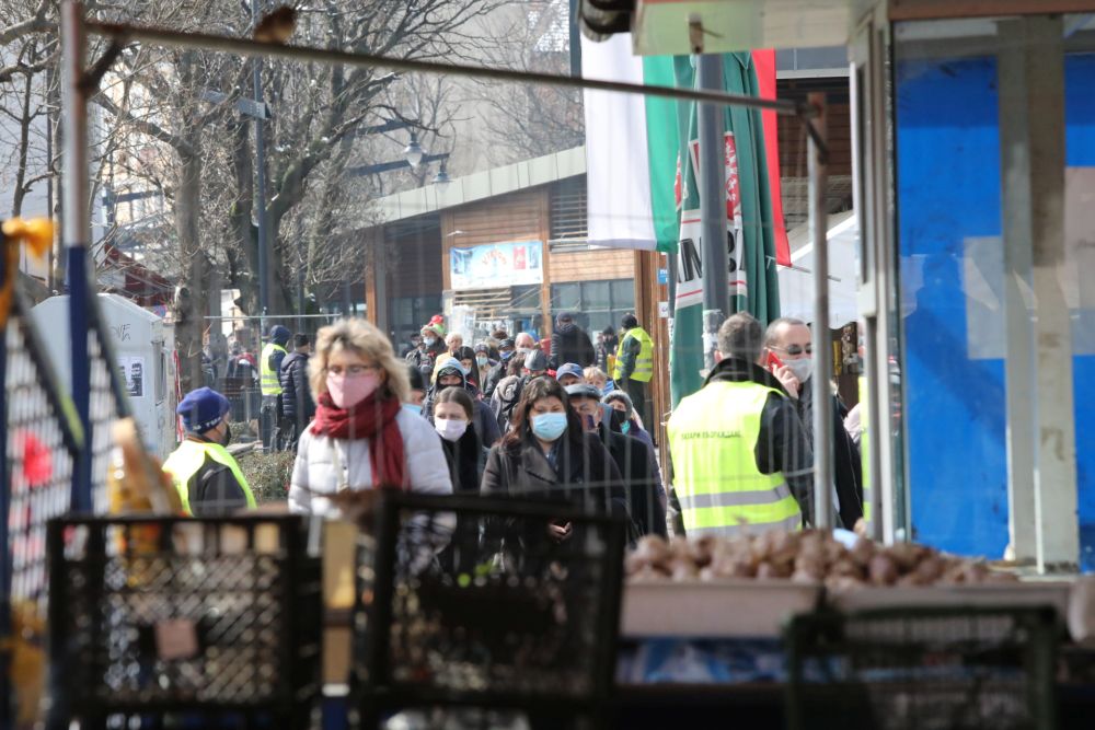 Нови противоепидемични мерки на Женския пазар в София