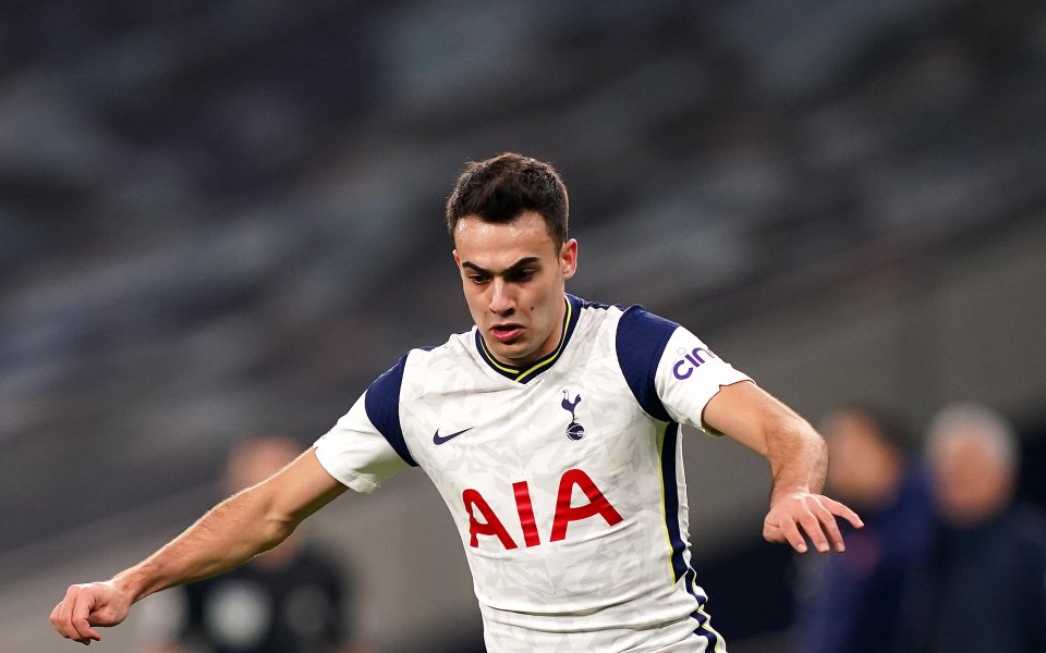 Евертън е насочил вниманието си към защитника на Тотнъм Серхио