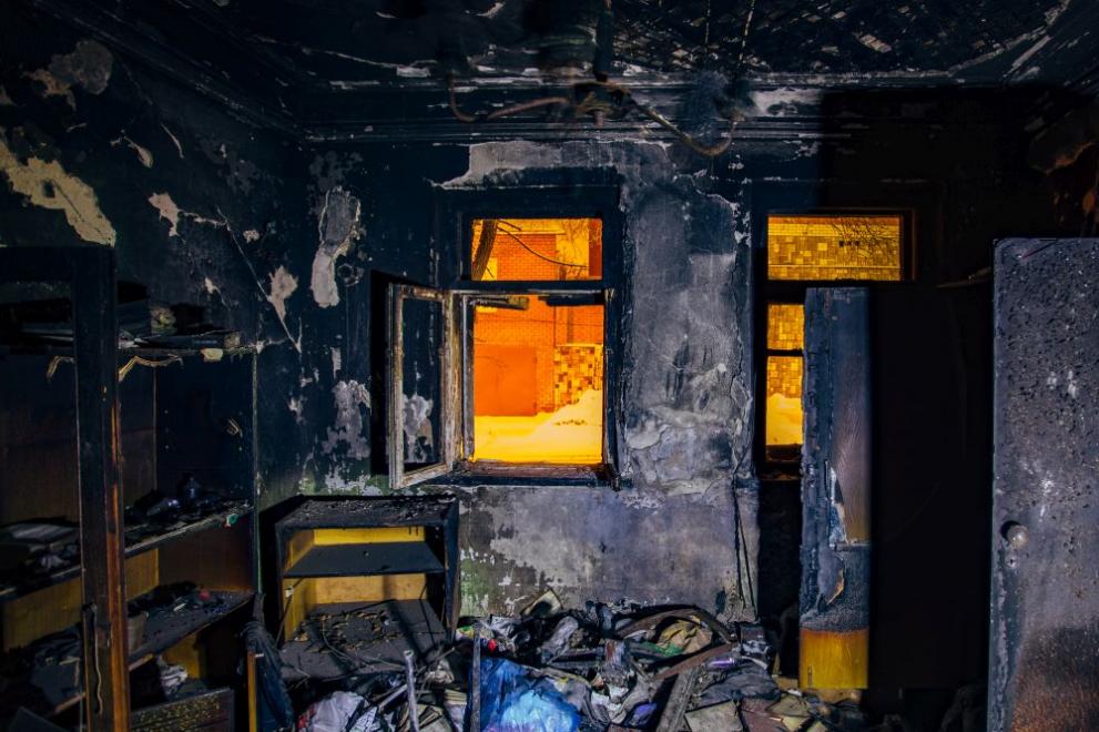 Гръмнал телевизор предизвика смъртоносен пожар в руско село