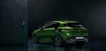 <p>Peugeot 308 PHEV</p>