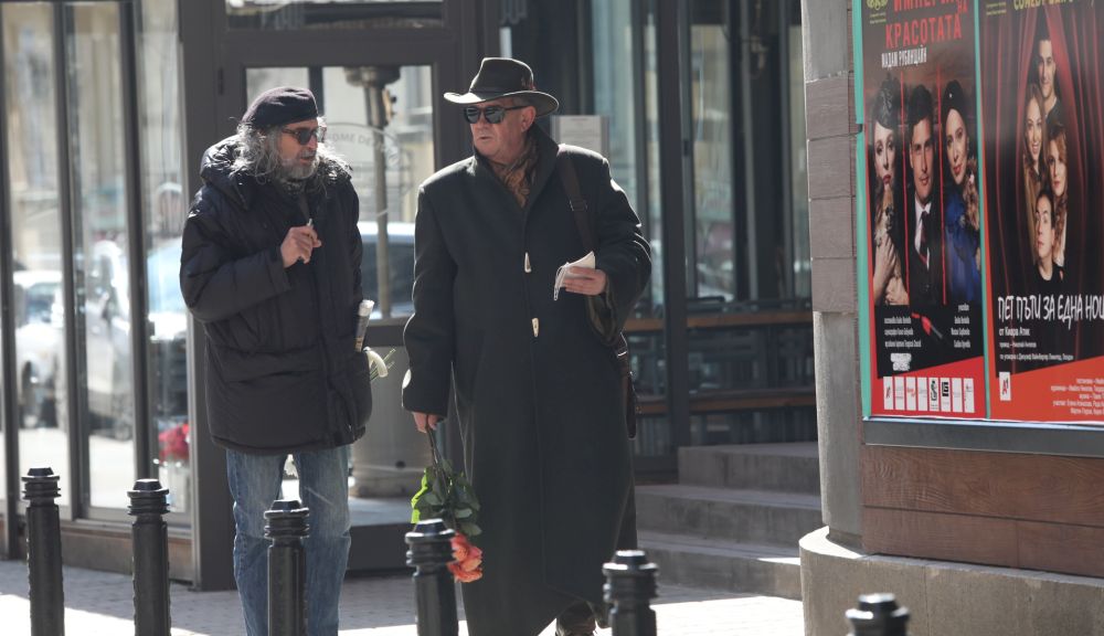 Легендите на българската сцена Татяна Лолова си отиде на 87 години. Поколения българи ще я помнят с култовите роли от филмите „Топло”, „Опасен чар”, „Бон шанс, инспекторе”, „13-тата годеница на принца”.