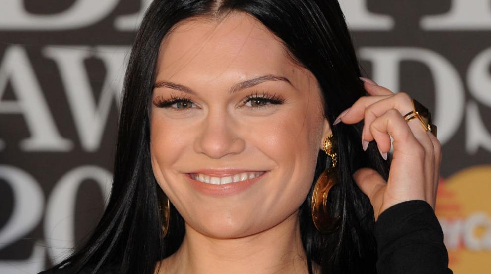 Усмивката не слиза от лицето ѝ: Честит рожден ден на щурата Джеси Джей! (СНИМКИ)