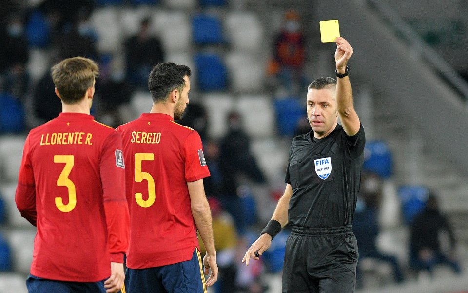 Националните отбори на Грузия и Испания играят при