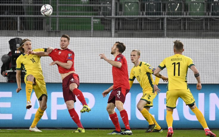 Селекционерът на Литва е с COVID-19