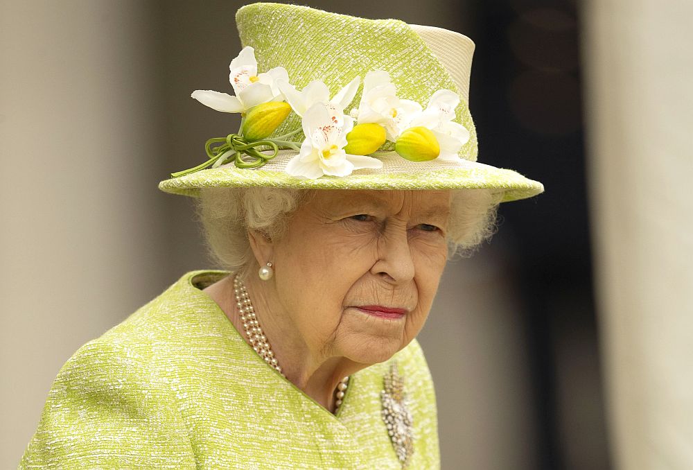 Първи присъствен ангажимент: Кралица Елизабет Втора посети мемориала на ВВС в Рънимийд