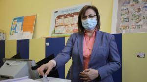 Корнелия Нинова гласува