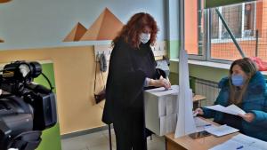 Илияна Йотова