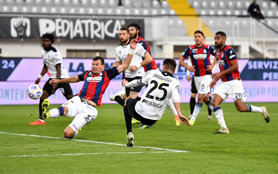 Специя извоюва драматична победа с 3:2 срещу последния Кротоне в