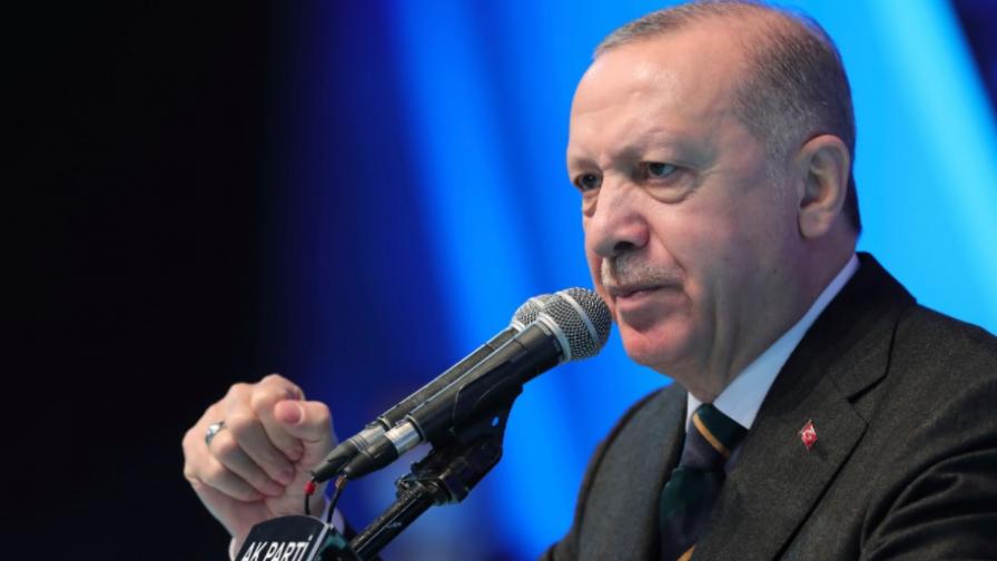 Ердоган: Човечеството загива. Да ръкопляскам ли?