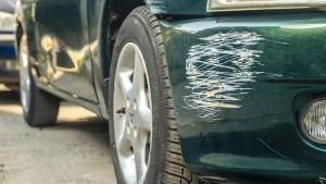 Хванаха шофьор помел четири паркирани коли във Велико Търново съобщиха