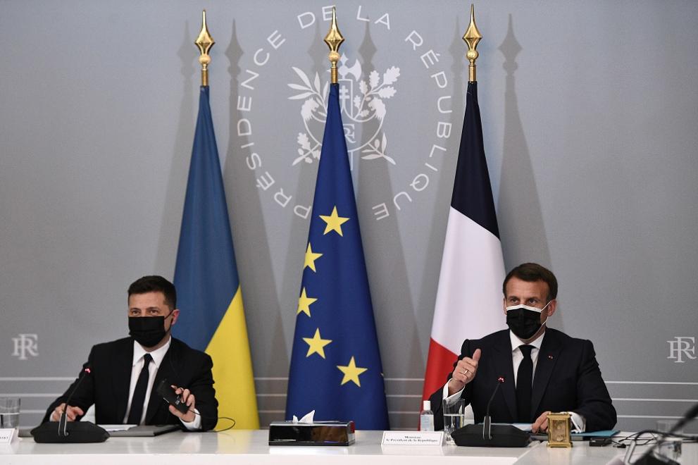 Френският президент Еманюел Макрон и украинският му колега Володимир Зеленски
