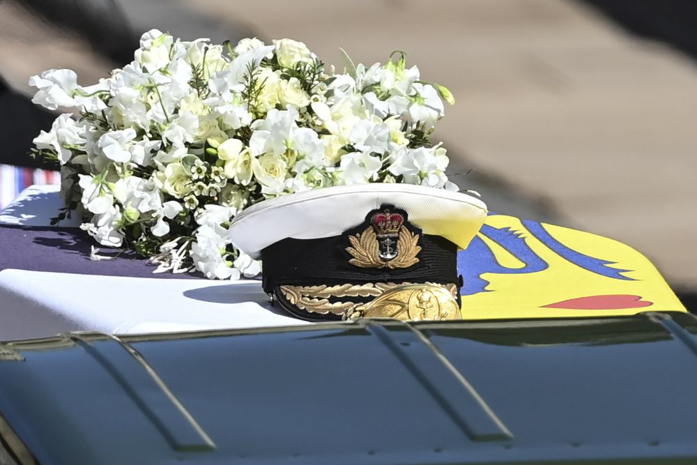 Великобритания си взима последно сбогом с принц Филип