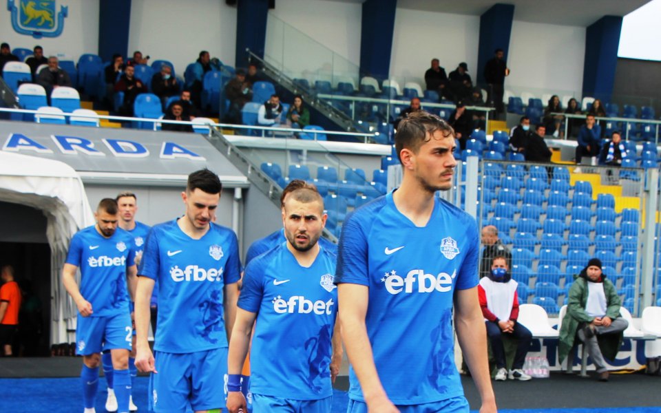 Наставникът на Арда Николай Киров продължава да има сериозни главоболия