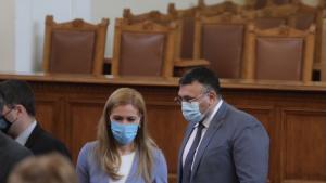 Николина Ангелкова Младен Маринов