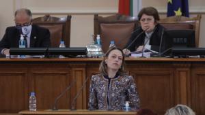 Ива Митева Народно събрание зала парламент