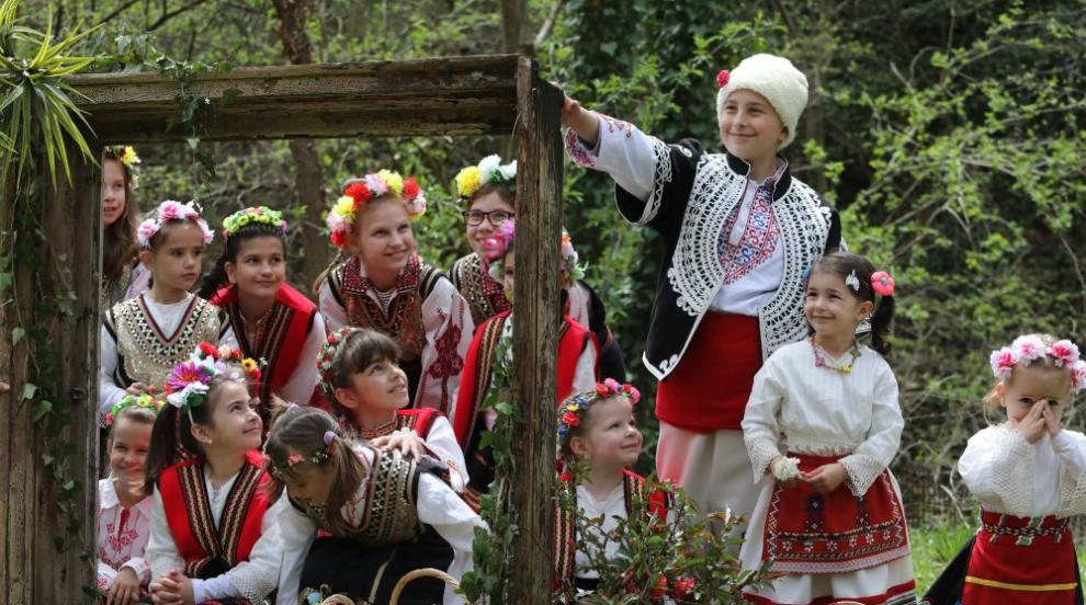 Лазаровден е (СНИМКИ)