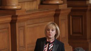 Мая Манолова парламент