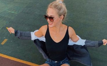 Алиса, но не от страната на чудесата