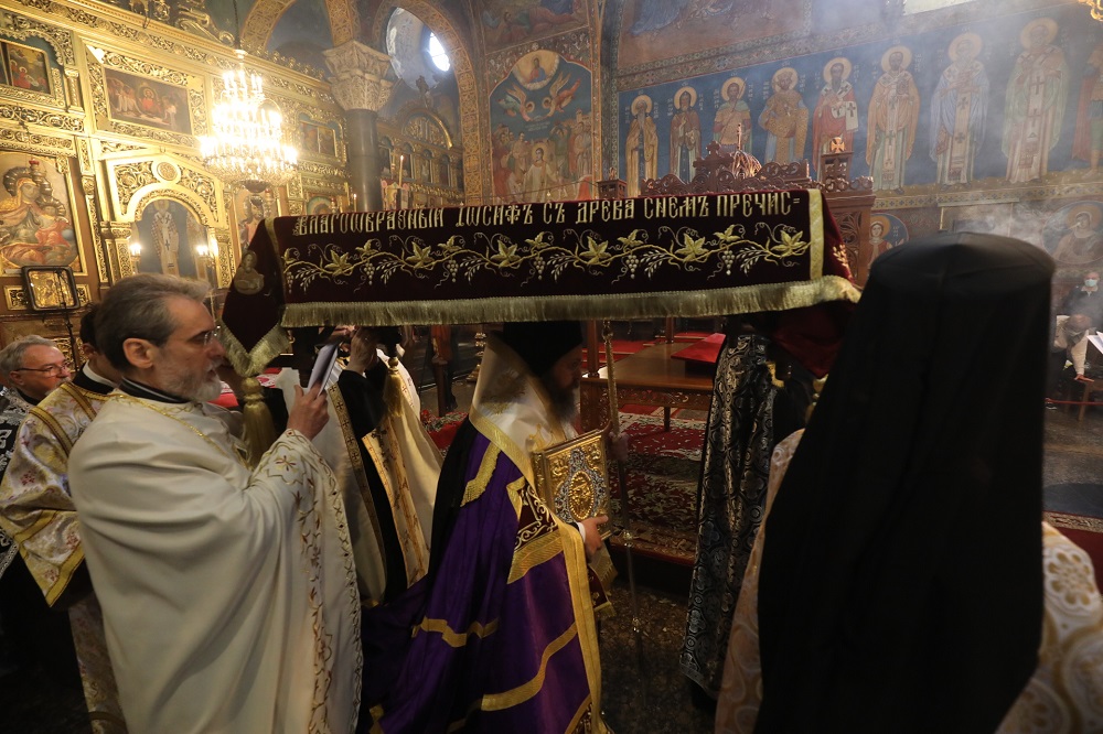 Велики петък или Разпети петък е най-тъжният и най-тежкият ден за Божия син - Исус Христос.