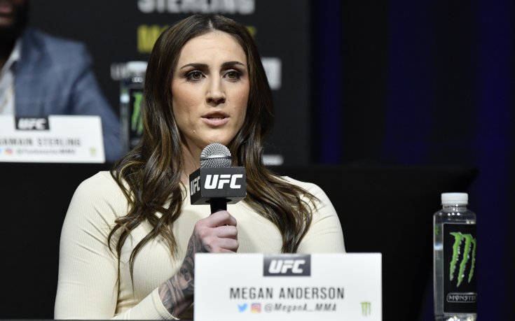 Австралийската красавица, която опита да се самоубие, но след това покори UFC